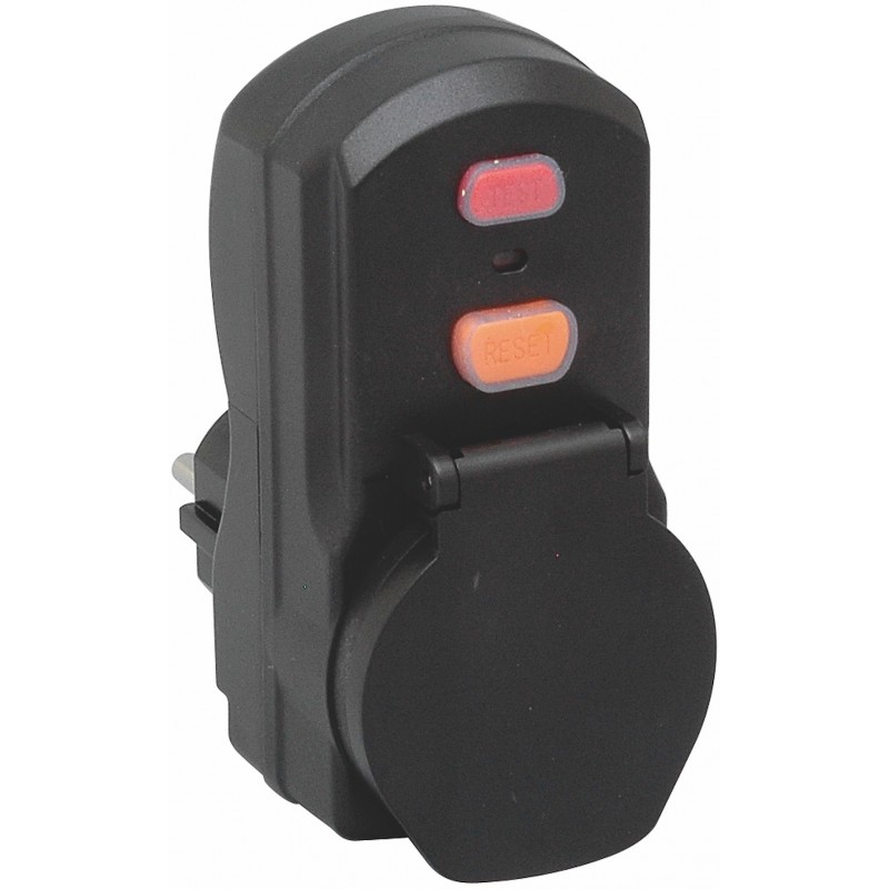 Rikkevoolukaitse 30mA 16A pistkupessa IP54