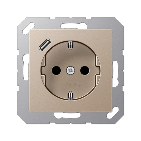 A1520-18CCH A Series outlet + USB C champagne