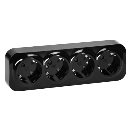 Pistikupesa 4-ne pinnale must IP20